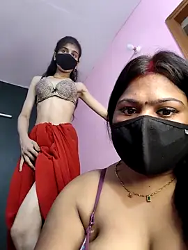 cutee  crazy online show from 4, 4, 2026