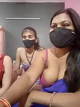 cutee  crazy online show from 15, 4, 2026