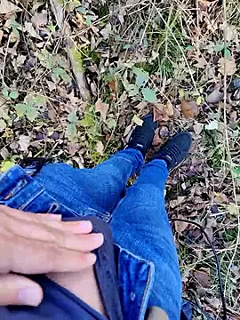 Snapshot of Boring_one chatting on 10, 11, 2025 Boring one online show from 10, 11, 2025