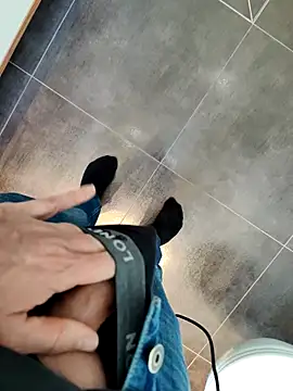 Snapshot of Boring_one chatting on 21, 4, 2026 Boring one online show from 21, 4, 2026