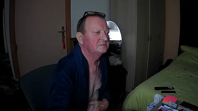 passifsoumis1963 online show from 14, 12, 2025