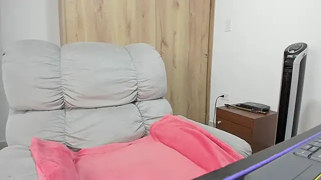 xspecialoomx online show from 31, 3, 2026