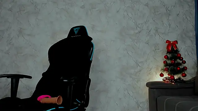 Emma7 online show from 6, 1, 2025