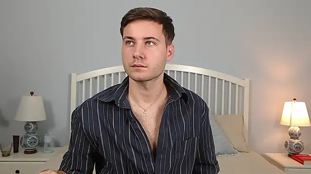 Snapshot of JustinMorrisX chatting on 2, 10, 2025 JustinMorrisX online show from 2, 10, 2025