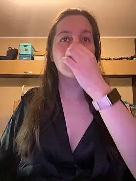 Snapshot of Nicole-Ray chatting on 22, 3, 2025 Nicole-Ray online show from 22, 3, 2025
