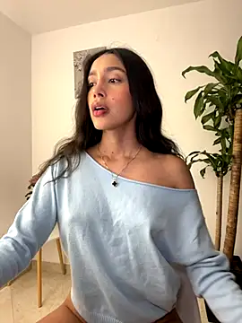 SelenaStone online show from 8, 11, 2025