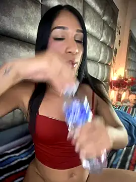 Ashly Miller online show from 12, 11, 2025