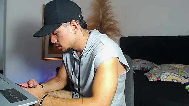 Snapshot of Markboyl chatting on 24, 3, 2026 Markboyl online show from 24, 3, 2026