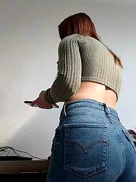 clara-francaise online show from 2, 3, 2025