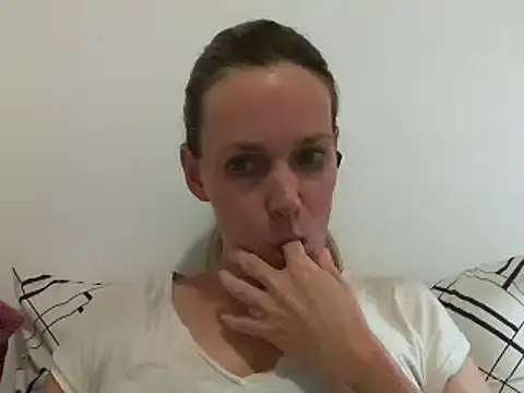 Annylove1 online show from 19, 3, 2025