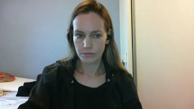 Annylove1 online show from 2, 10, 2025