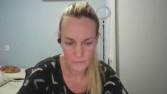 Annylove1 online show from 7, 2, 2026