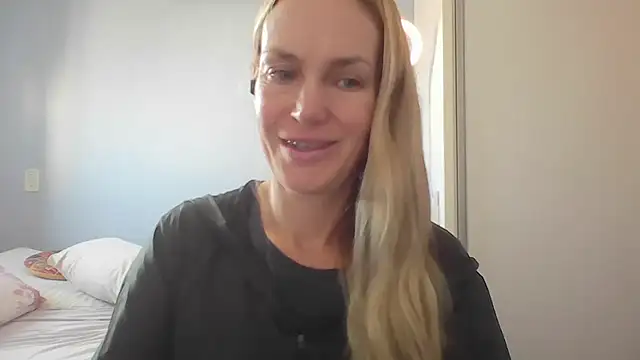 Snapshot of Annylove1 chatting on 5, 5, 2026 Annylove1 online show from 5, 5, 2026