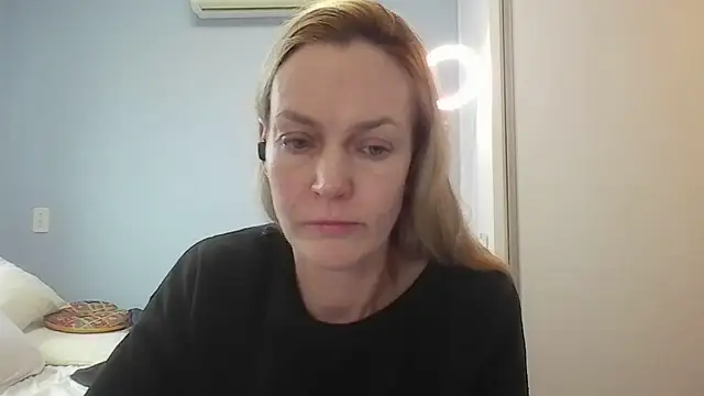 Snapshot of Annylove1 chatting on 11, 6, 2026 Annylove1 online show from 11, 6, 2026