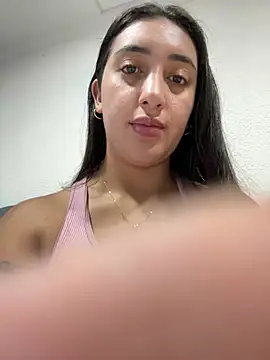 Snapshot of Hannahoff chatting on 10, 3, 2026 Hannahoff online show from 10, 3, 2026