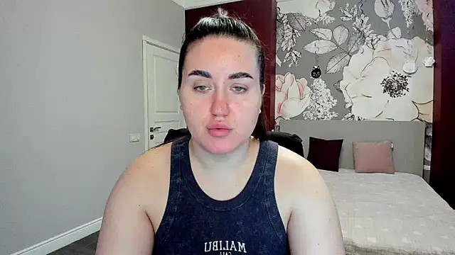 Snapshot of Roxie_Bradley chatting on 4, 3, 2026 Roxie Bradley online show from 4, 3, 2026