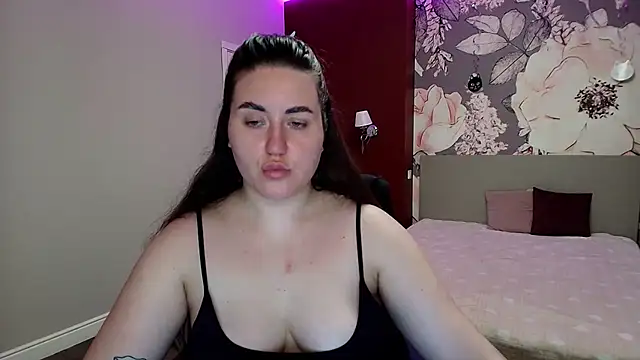 Snapshot of Roxie_Bradley chatting on 30, 3, 2026 Roxie Bradley online show from 30, 3, 2026