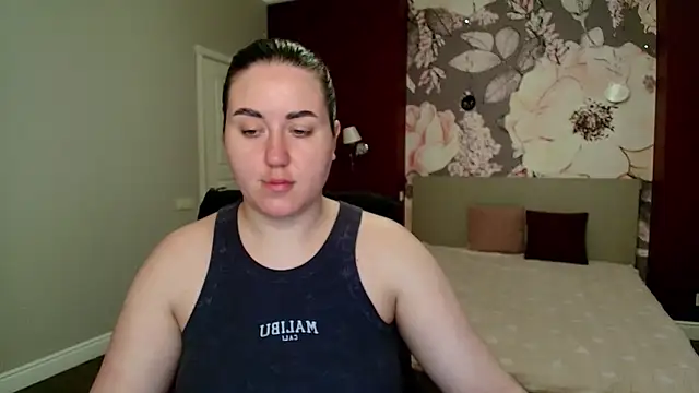 Snapshot of Roxie_Bradley chatting on 21, 4, 2026 Roxie Bradley online show from 21, 4, 2026