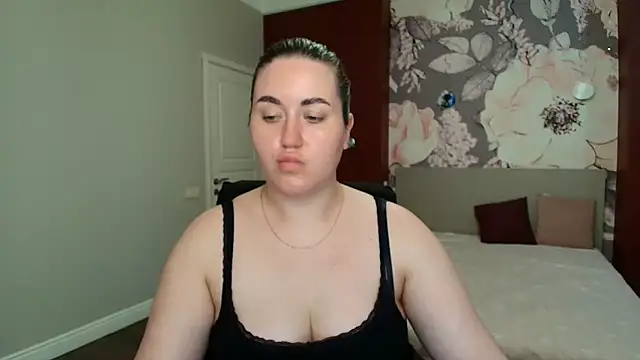 Snapshot of Roxie_Bradley chatting on 20, 5, 2026 Roxie Bradley online show from 20, 5, 2026