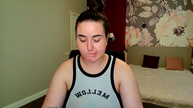 Snapshot of Roxie_Bradley chatting on 18, 6, 2026 Roxie Bradley online show from 18, 6, 2026