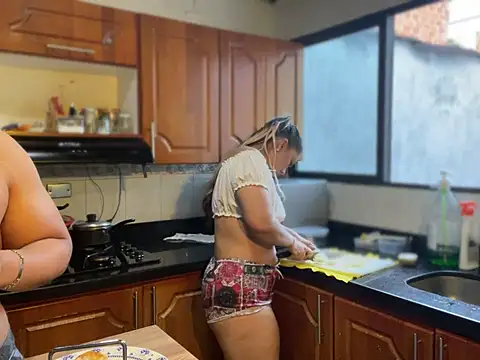 Snapshot of Im_sophiie chatting on 8, 12, 2024 Im sophiie online show from 8, 12, 2024