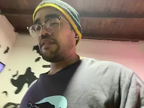 Snapshot of Im_sophiie chatting on 2, 2, 2025 Im sophiie online show from 2, 2, 2025