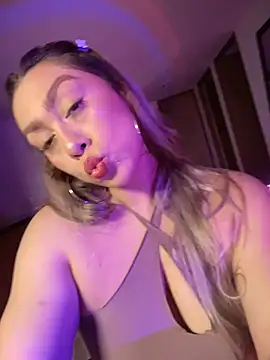 Snapshot of Im_sophiie chatting on 11, 11, 2025 Im sophiie online show from 11, 11, 2025