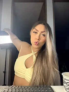 Snapshot of Im_sophiie chatting on 24, 2, 2026 Im sophiie online show from 24, 2, 2026