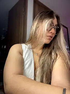 Im sophiie online show from 27, 3, 2026