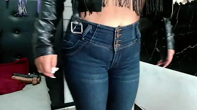 Snapshot of VIOLETTA-HOT chatting on 25, 2, 2025 VIOLETTA-HOT online show from 25, 2, 2025