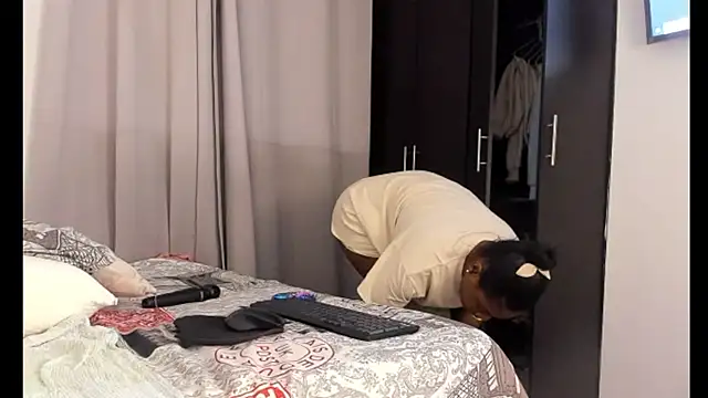  yisela  online show from 5, 2, 2025