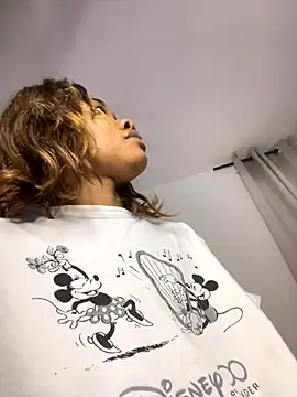  yisela  online show from 19, 10, 2025