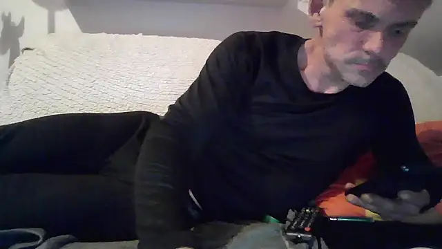 Snapshot of Cambitchboy chatting on 1, 3, 2025 Cambitchboy online show from 1, 3, 2025