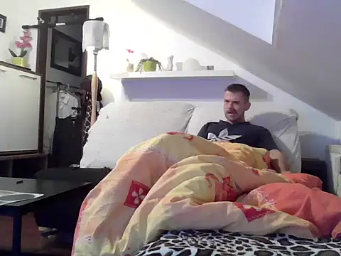 Cambitchboy online show from 17, 12, 2025