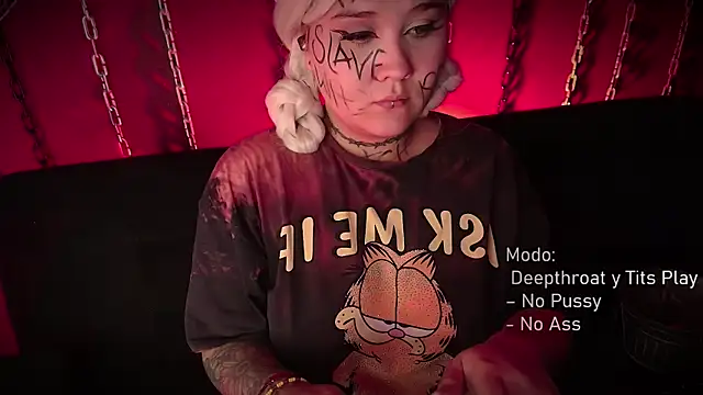 Snapshot of Laura_takint chatting on 6, 3, 2025 Laura takint online show from 6, 3, 2025