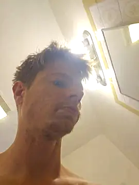 Snapshot of MikesR71 chatting on 18, 11, 2025 MikesR71 online show from 18, 11, 2025