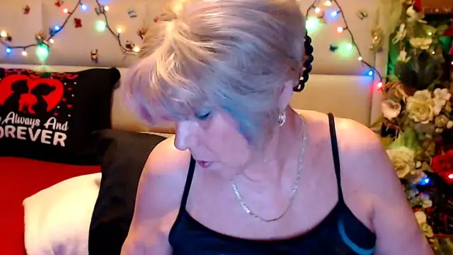 HappyWomanOn online show from 6, 3, 2026