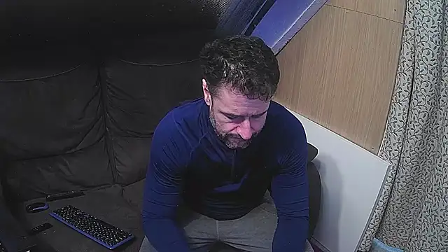 Snapshot of rob2810 chatting on 26, 2, 2025 rob2810 online show from 26, 2, 2025