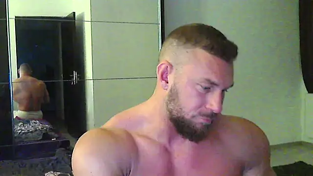Snapshot of muscularkevin chatting on 19, 5, 2026 muscularkevin online show from 19, 5, 2026
