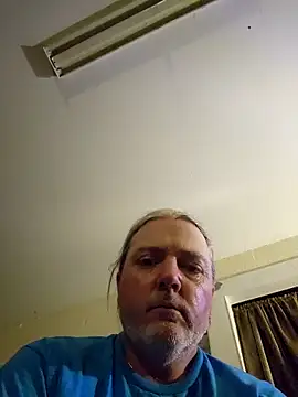 Snapshot of Hotredheadandtoungelasher chatting on 23, 4, 2026 Hotredheadandtoungelasher online show from 23, 4, 2026