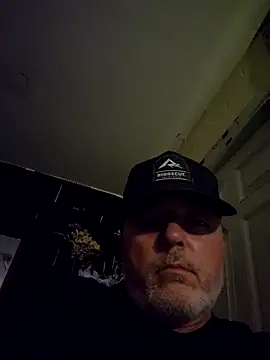 Snapshot of Hotredheadandtoungelasher chatting on 27, 4, 2026 Hotredheadandtoungelasher online show from 27, 4, 2026