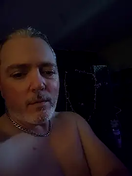 Snapshot of Hotredheadandtoungelasher chatting on 28, 4, 2026 Hotredheadandtoungelasher online show from 28, 4, 2026