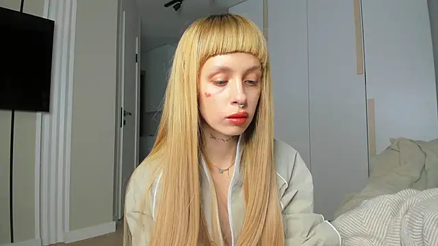 Snapshot of FlowerOfSin2001 chatting on 12, 4, 2026 FlowerOfSin2001 online show from 12, 4, 2026