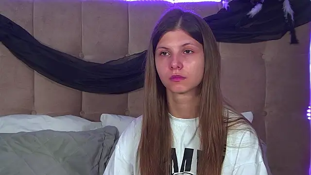 Snapshot of AudreyBarlow chatting on 2, 11, 2025 AudreyBarlow online show from 2, 11, 2025