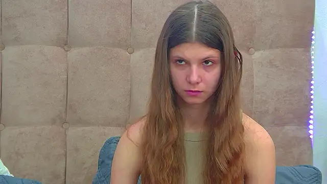 Snapshot of AudreyBarlow chatting on 28, 11, 2025 AudreyBarlow online show from 28, 11, 2025