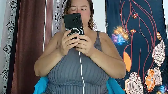 Snapshot of brenlissy89 chatting on 28, 4, 2026 brenlissy89 online show from 28, 4, 2026