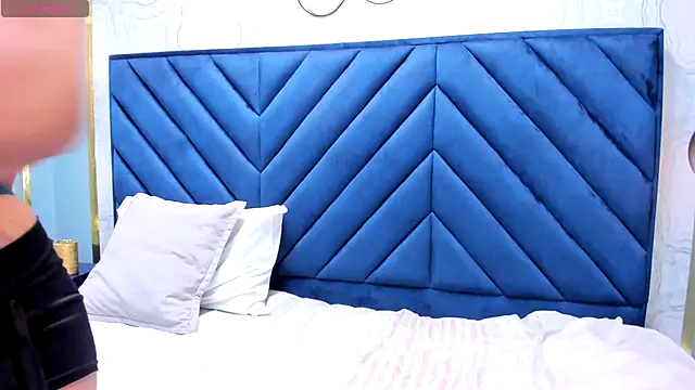 Snapshot of Sariitaa_ chatting on 22, 10, 2025 Sariitaa online show from 22, 10, 2025