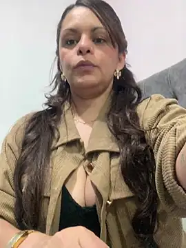 Snapshot of Kataliina chatting on 9, 3, 2025 Kataliina online show from 9, 3, 2025