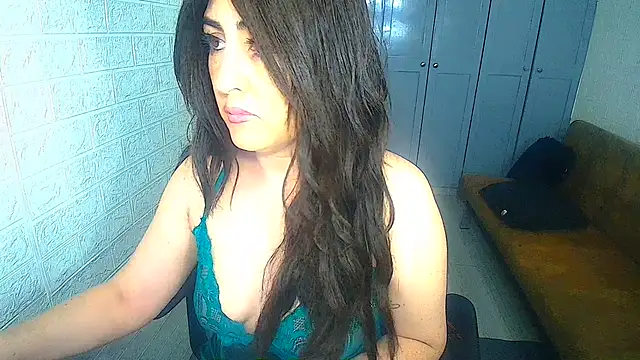 naughty sarahh online show from 28, 10, 2025