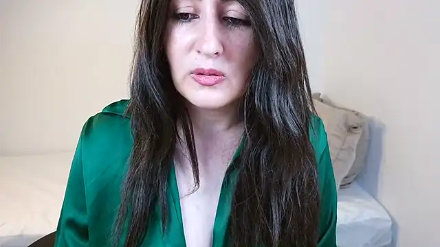 naughty sarahh online show from 4, 8, 2026